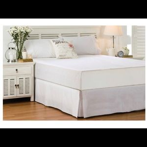 NWT - 🛏 14” Twin Bed Skirt White